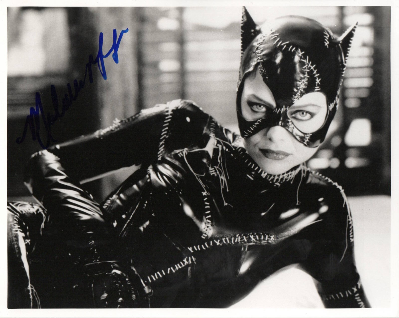 Michelle Pfeiffer Signed 8x10 Photo Catwoman Autograph Vintage Beckett