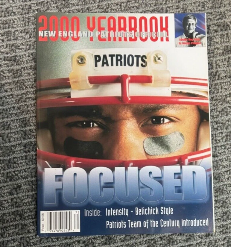 2000 TOM BRADY ROOKIE YEARBOOK NEW ENGLAND PATRIOTS TERRY GLENN ADAM VINATIERI COLLECTIBLE MEMORABILIA