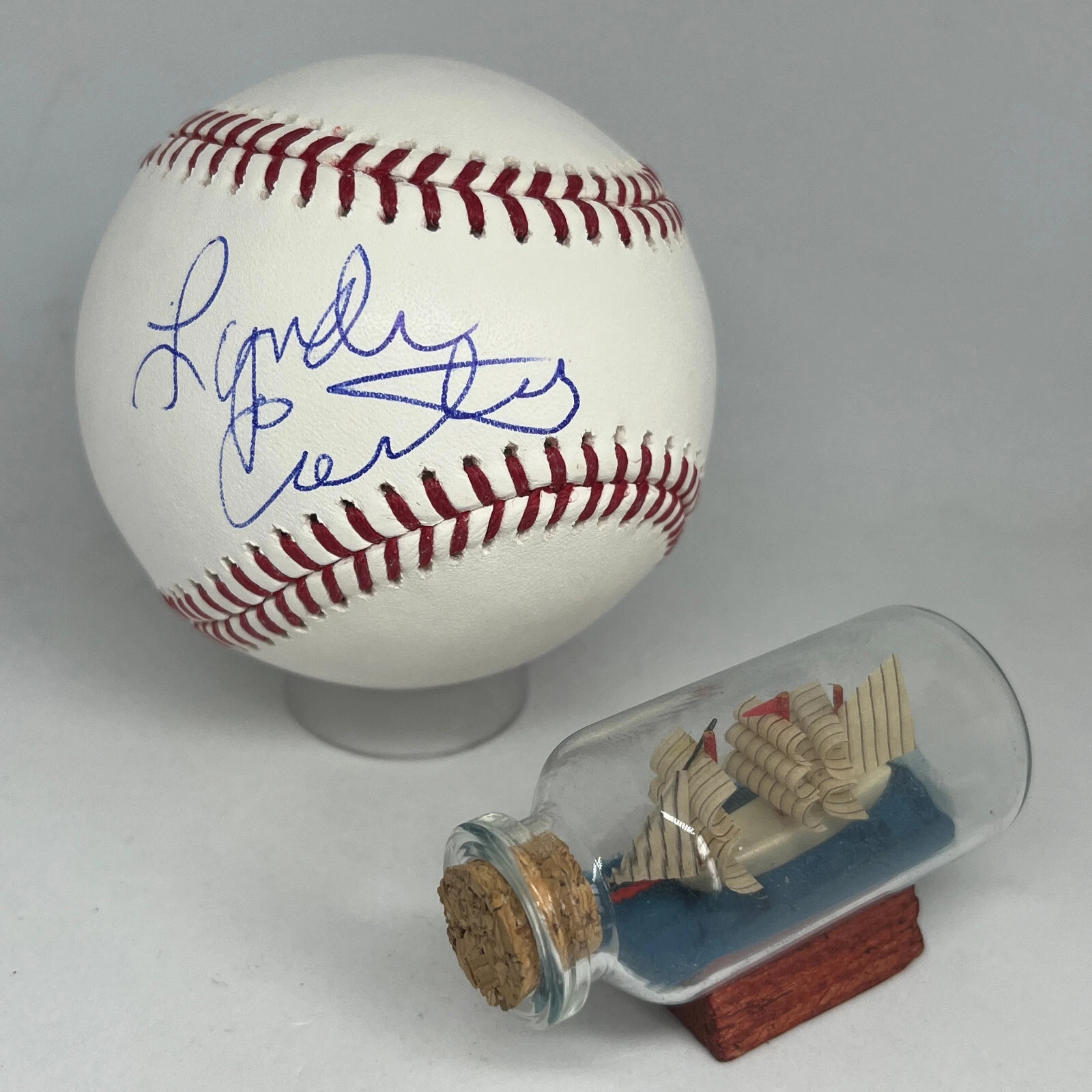 Lynda Carter signed Rawlings OML Baseball JSA COA Wonder Woman Auto Rare A3180