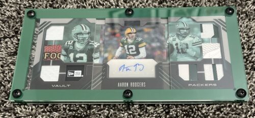 2022 PANINI PLAYBOOK AARON RODGERS TRI FOLD 8 RELIC AUTO BOOKLET 8/10 SSP COLLECTIBLE MEMORABILIA