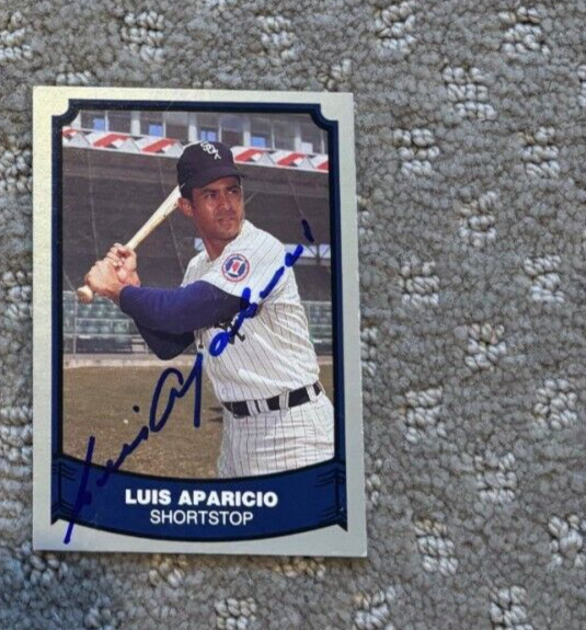 Luis Aparicio Signed Autographed 1988 Pacific Legends Card #91 White Sox