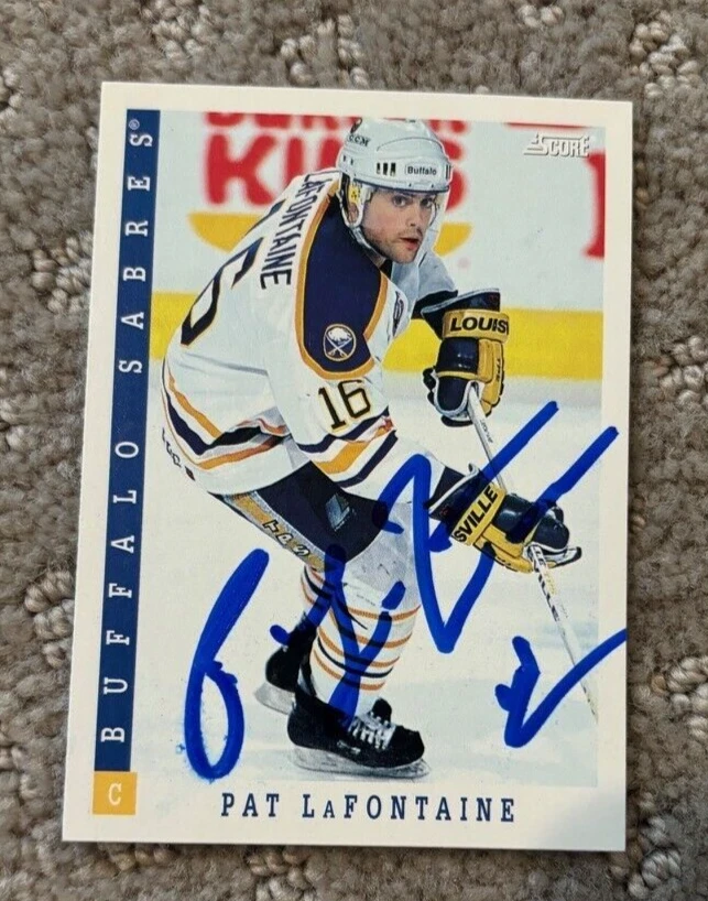 1993-94 Score Buffalo Sabres signed autographed Hockey Card #345 Pat LaFontaine
