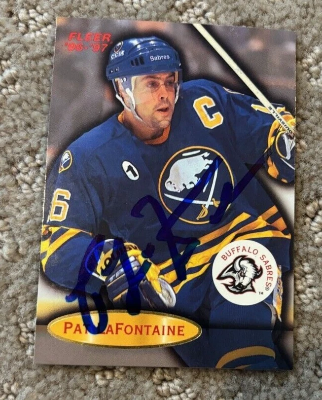 1996-97 Fleer Buffalo Sabres Hockey #11 Pat LaFontaine signed autographed card