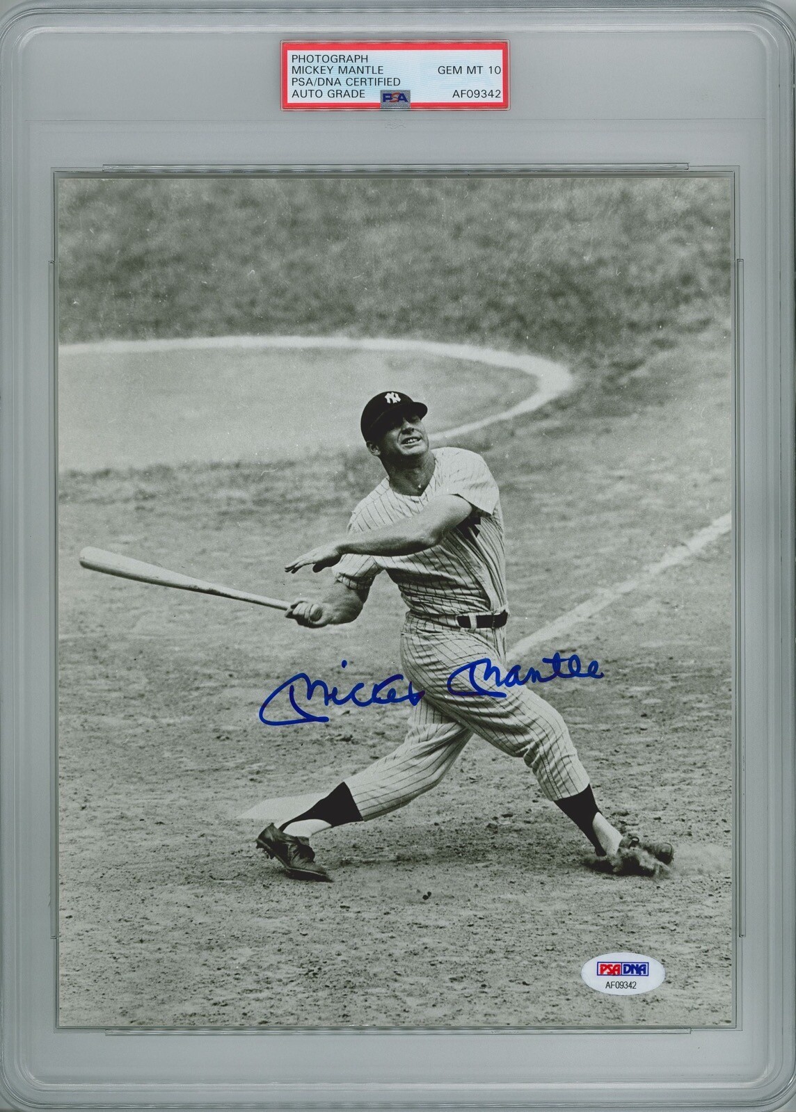 MICKEY MANTLE SIGNED 8X10 PSA DNA AF09342 GEM MINT 10 AUTO YANKEES HOF (D)