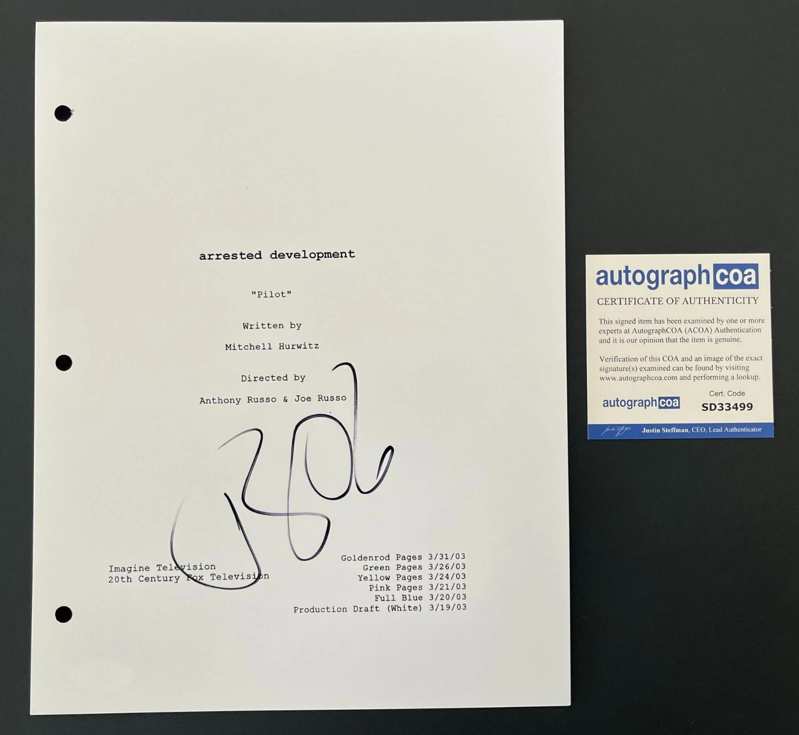 TONY HALE SIGNED AUTOGRAPH ARRESTED DEVELOPMENT 39 PAGE FULL PILOT SCRIPT COLLECTIBLE MEMORABILIA