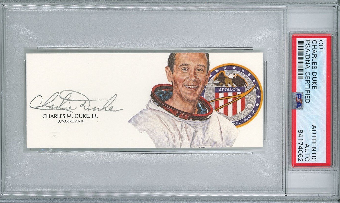 CHARLIE DUKE SIGNED CUT SIGNATURE PSA DNA 84174062 APOLLO 16 MOONWALKER