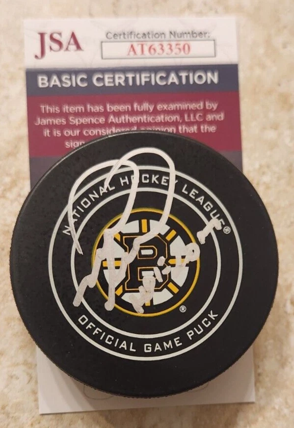 Mark Recchi Signed Official NHL Game Puck w/ JSA COA Boston Bruins HOF 2017 2