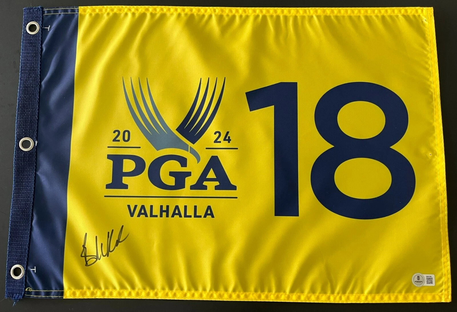 BROOKS KOEPKA SIGNED 2024 PGA CHAMPIONSHIP FLAG w/EXACT VIDEO PROOF BECKETT COA