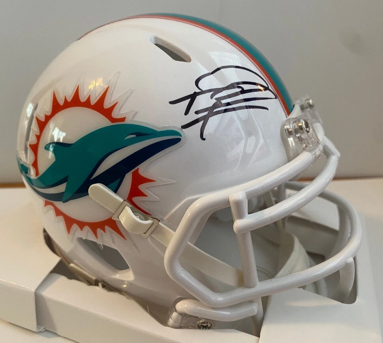 TUA TAGOVAILOA MIAMI DOLPHINS SIGNED AUTOGRAPHED MINI HELMET FANATICS AUTHENTIC