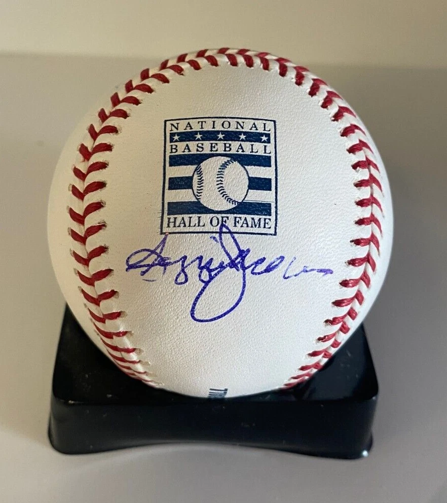 REGGIE JACKSON A'S/YANKEES SIGNED AUTOGRAPHED HALL OF FAME BASEBALL BECKETT ***
