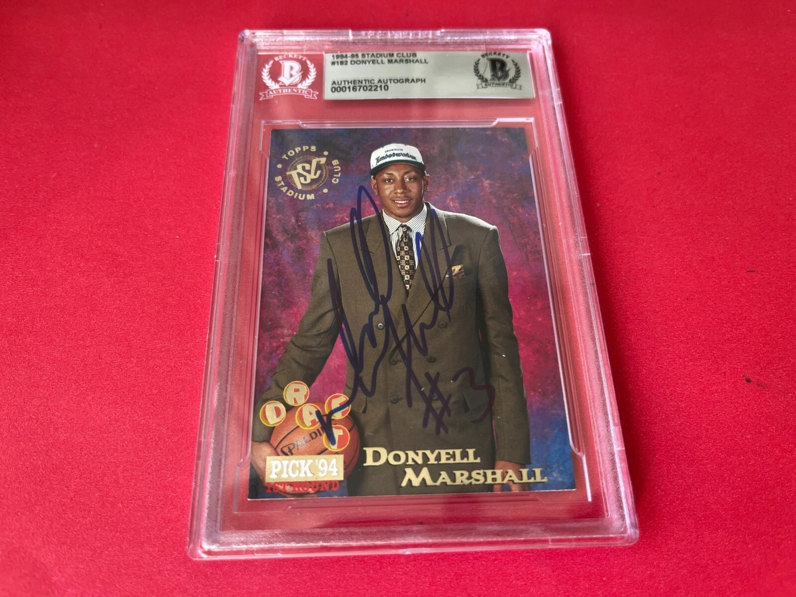 Donyell Marshall 1994-95 Stadium Club Rookie Card Signed Auto BAS Slabbed