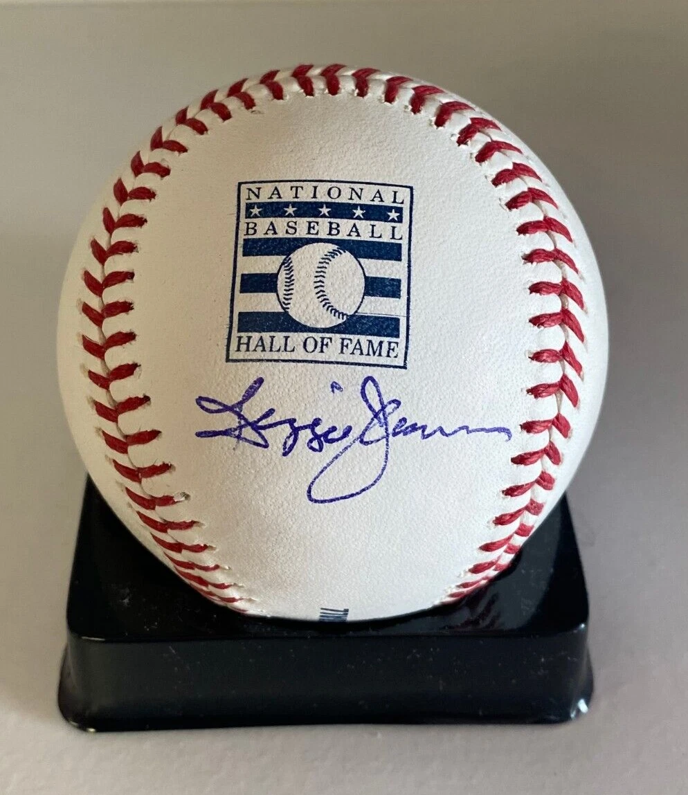 REGGIE JACKSON A'S/YANKEES SIGNED AUTOGRAPHED HALL OF FAME BASEBALL BECKETT ***