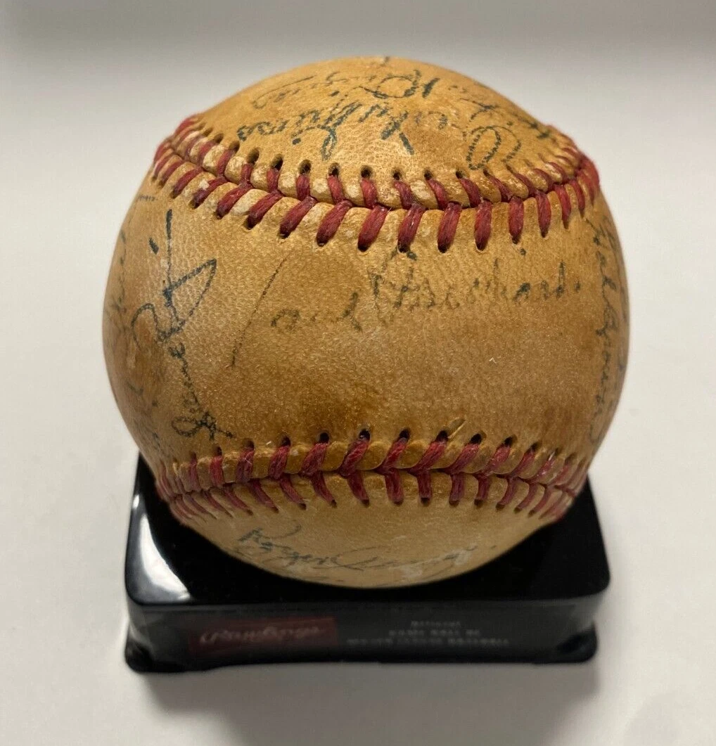 1952 CHICAGO WHITE SOX TEAM SIGNED AUTOGRAPHED BASEBALL BECKETT LOA VINTAGE COLLECTIBLE MEMORABILIA