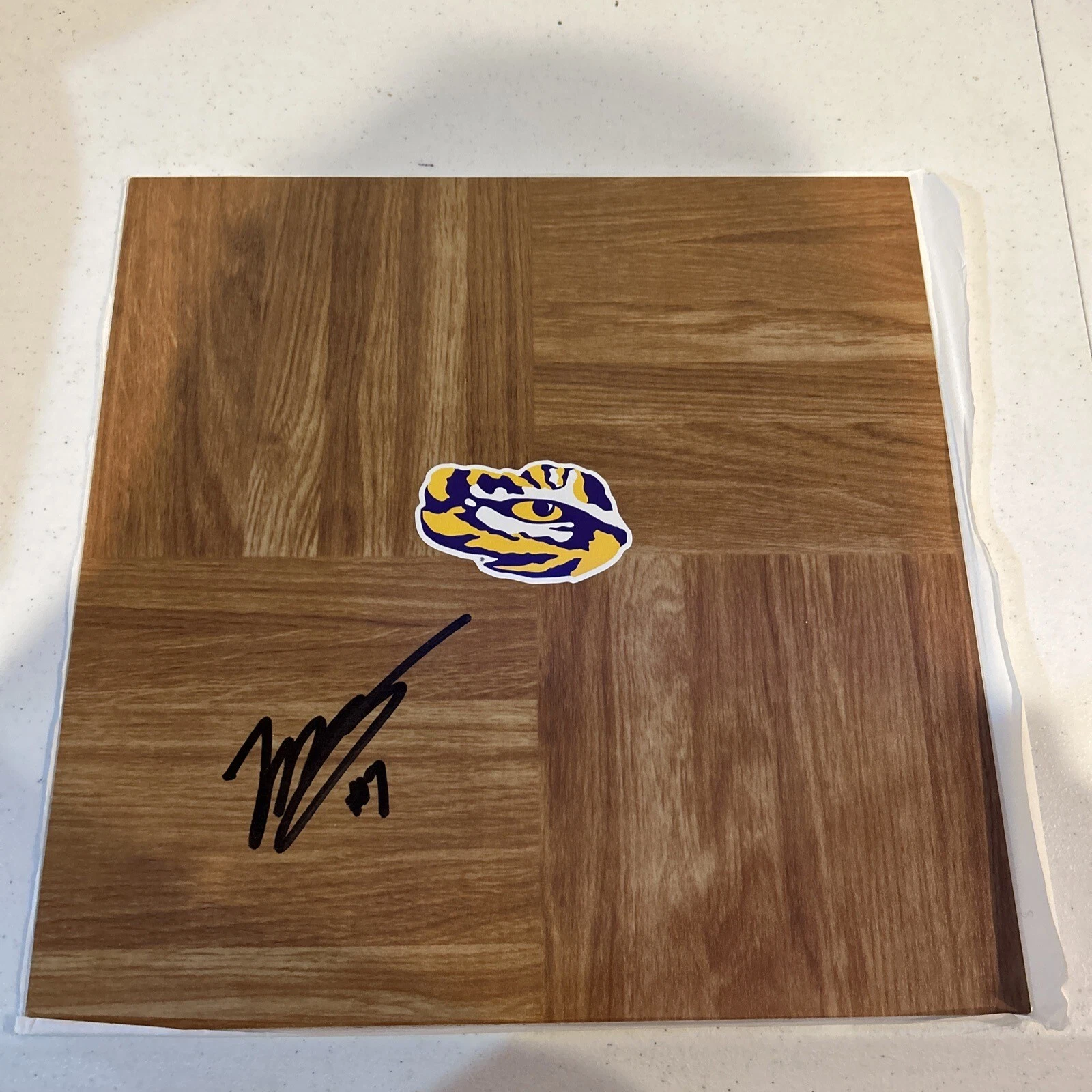 LSU TIGERS- WILL BAKER SIGNED AUTOGRAPH FLOORBOARD COA LOGO BASKETBALL