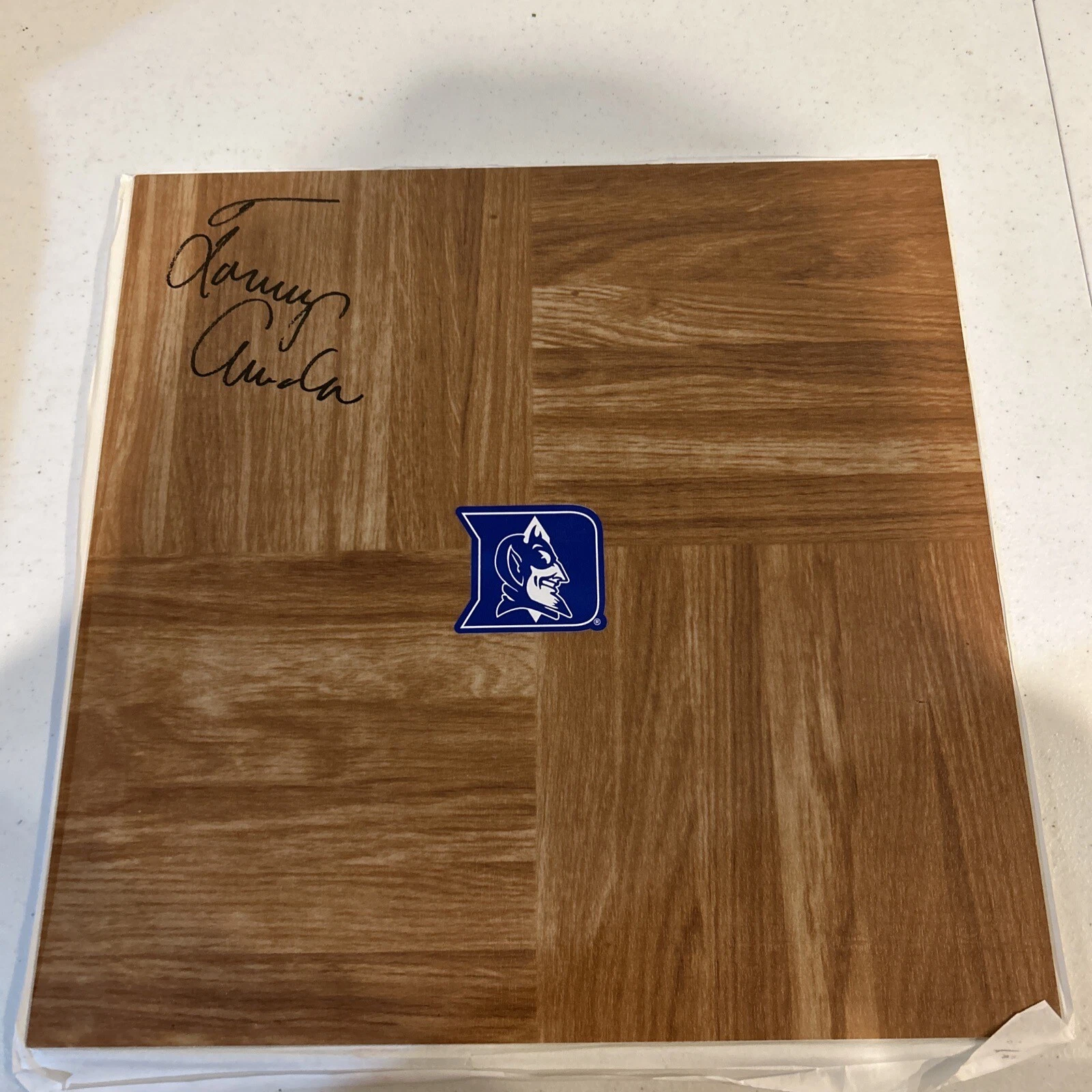 DUKE BLUE DEVILS- TOMMY AMAKER SIGNED AUTOGRAPH FLOORBOARD COA LOGO BASKETBALL