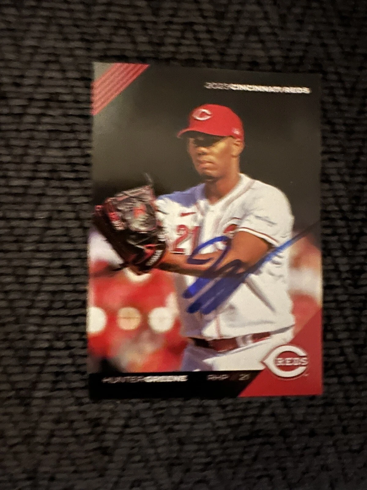 Baseball Trading Card Cincinnati Reds Team Issued Hunter Greene Signed 2023 Kahn