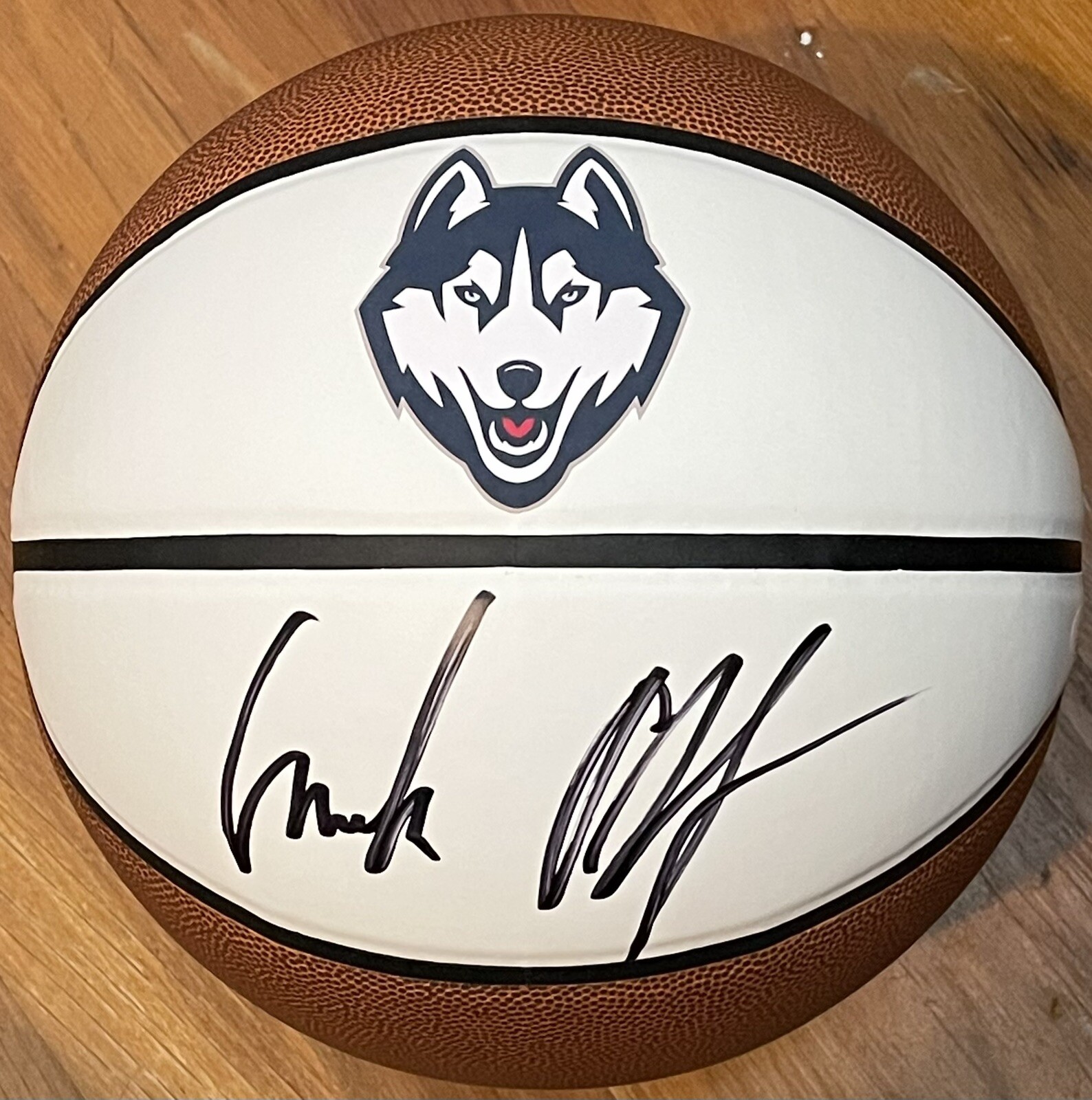 Emeka Okafor Signed Autographed UConn Huskies Logo Basketball JSA COA