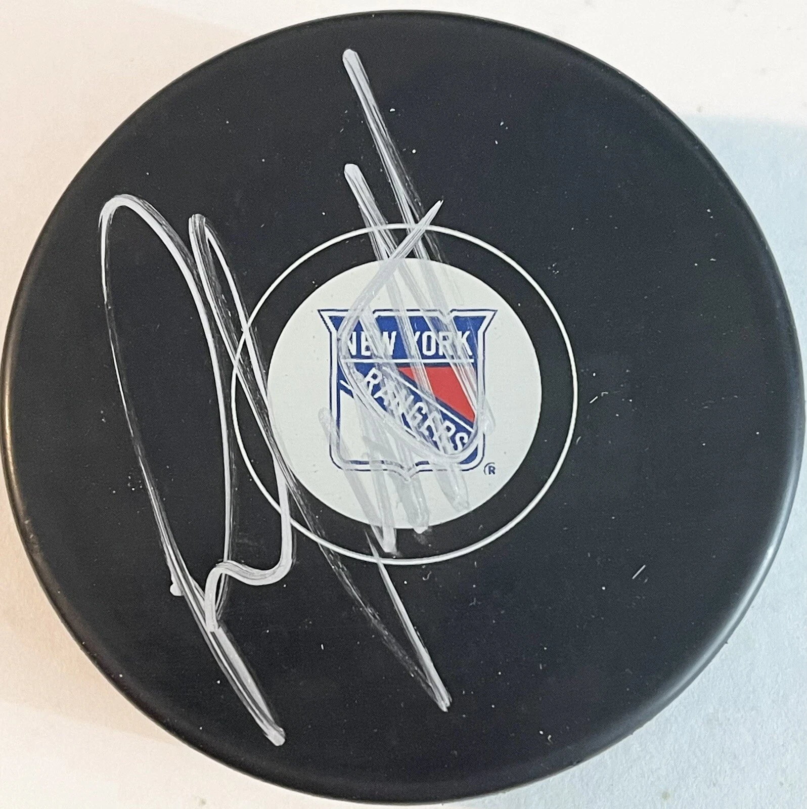 Peter Laviolette Signed Autographed New York Ranger Logo Hockey Puck PSA/DNA