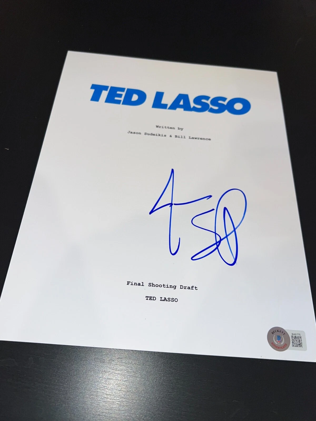 JASON SUDEIKIS SIGNED AUTOGRAPH TELEVISION SCRIPT TED LASSO APPLE BECKETT BAS G