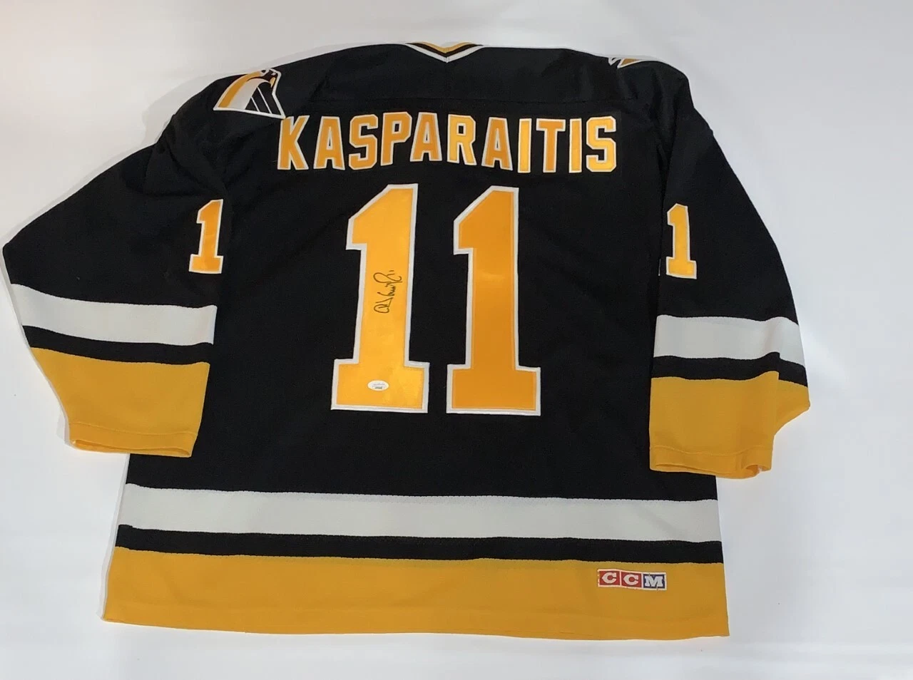 DARIUS KASPARAITIS SIGNED CCM PITTSBURGH PENGUINS JERSEY PROOF JSA COA 1