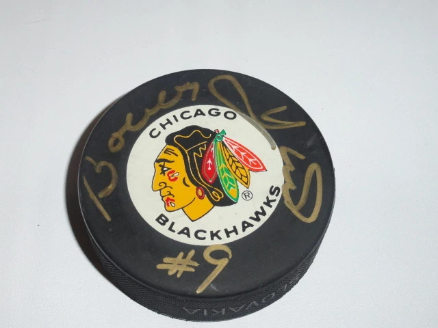 BOBBY HULL SIGNED CHICAGO BLACKHAWKS PUCK THE GOLDEN JET AUTOGRAPHED