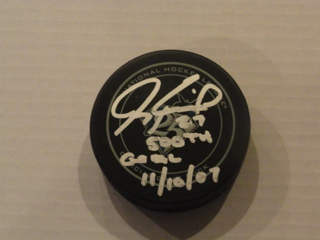 JEREMY ROENICK SIGNED SAN JOSE SHARKS 25TH ANNIVERSARY GAME PUCK 500 GOALS PROOF