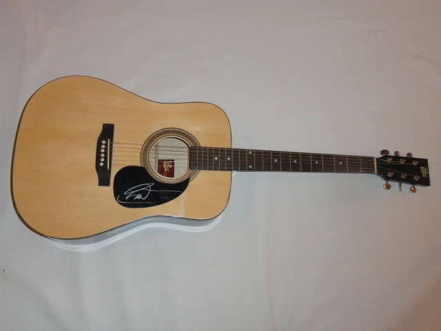 WILLIAM MICHAEL MORGAN SIGNED NATURAL ACOUSTIC GUITAR COUNTRY SUPERSTAR COLLECTIBLE MEMORABILIA