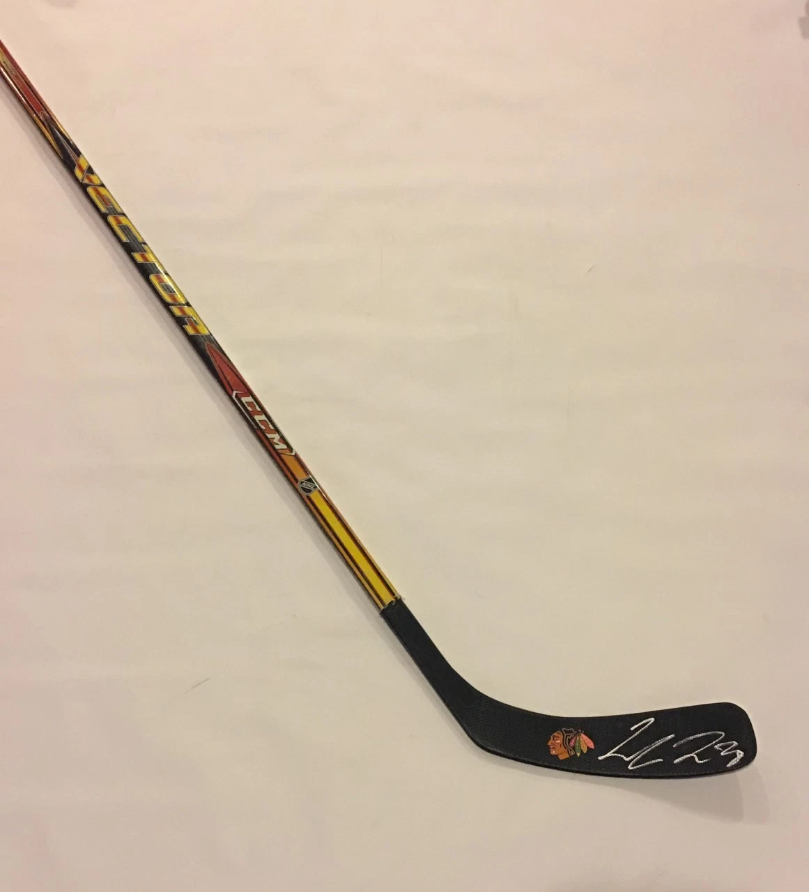 HENRI JOKIHARJU SIGNED HOCKEY STICK CHICAGO BLACKHAWKS STANLEY CUP CALDER