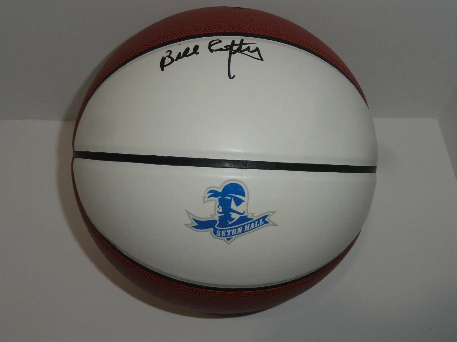 BILL RAFTERY SIGNED BASKETBALL SETON HALL PIRATES LEGENDARY ANNOUNCER PROOF