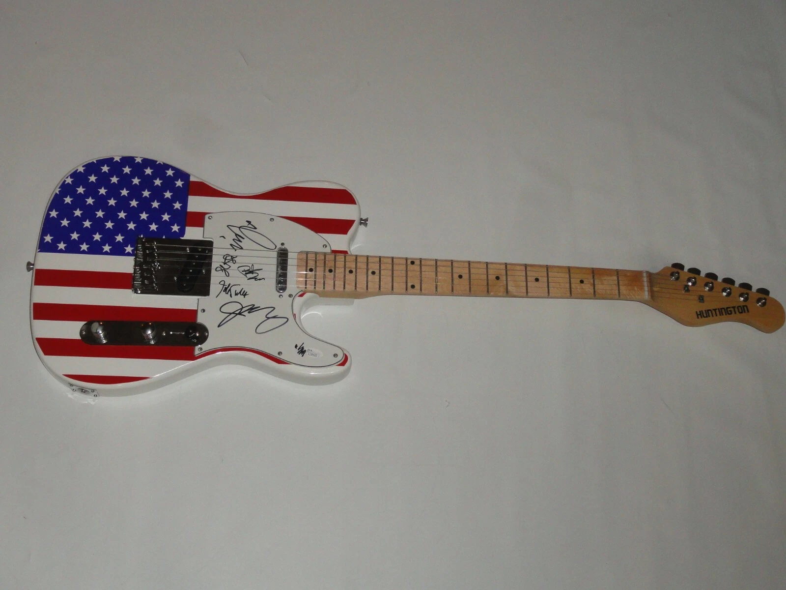 WILCO SIGNED USA FLAG ELECTRIC GUITAR JEFF TWEEDY ALL 6 VERY RARE JSA COA COLLECTIBLE MEMORABILIA