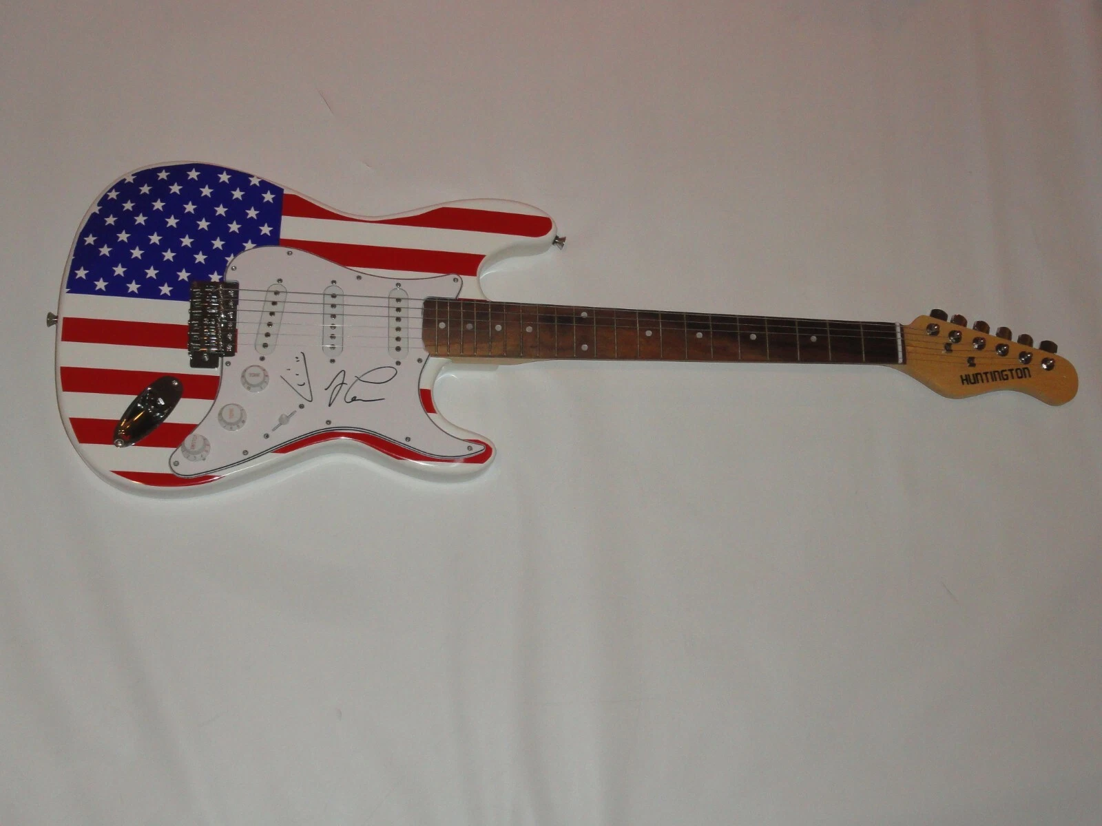 JAY LENO SIGNED USA FLAG ELECTRIC GUITAR THE TONIGHT SHOW EXACT PROOF