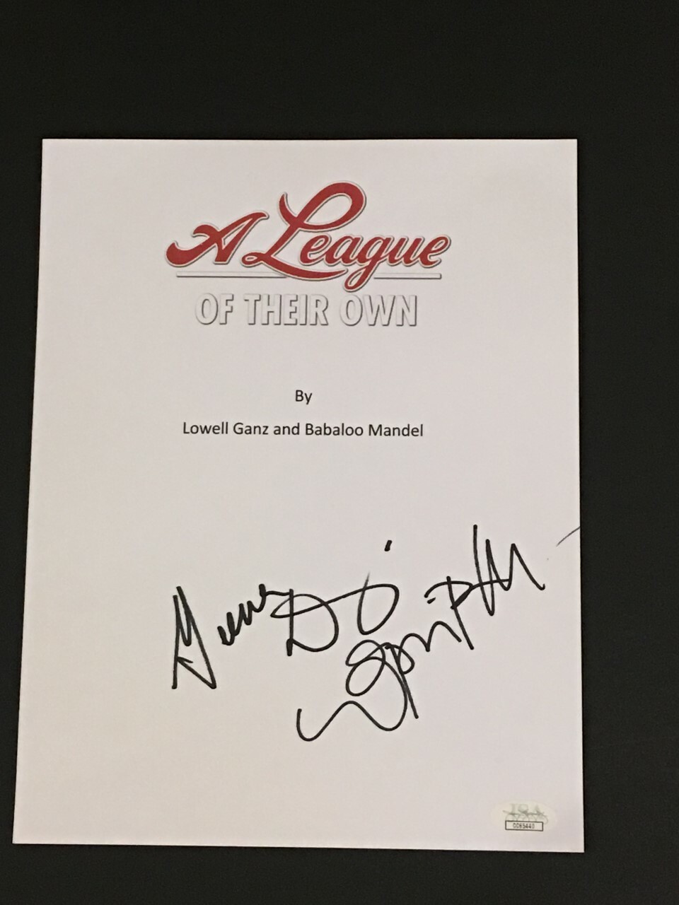 GEENA DAVIS & LORI PETTY SIGNED A LEAGUE OF THEIR OWN MOVIE SCRIPT JSA COA