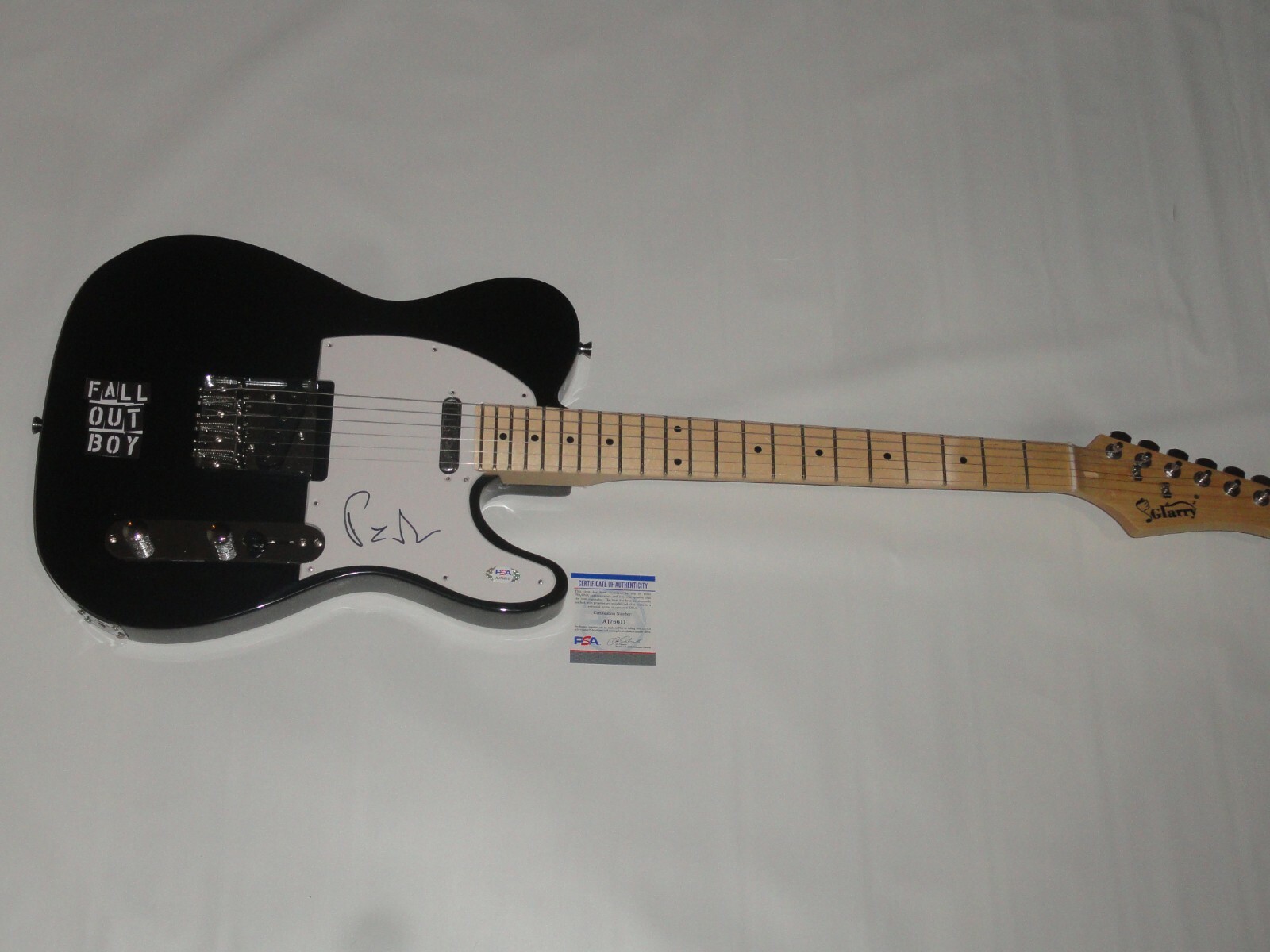 PETE WENTZ SIGNED BLACK ELECTRIC GUITAR FALL OUT BOY PSA COA