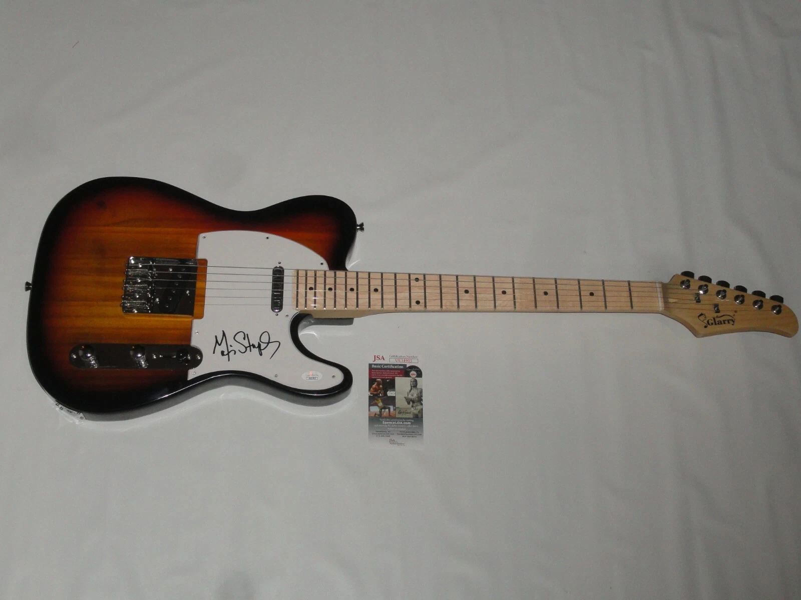 MAVIS STAPLES SIGNED SUNBURST ELECTRIC GUITAR THE STAPLE SISTERS JSA COA 1