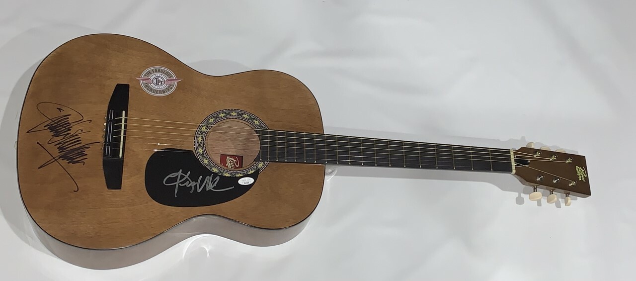 THE FABULOUS THUNDERBIRDS SIGNED BEIGE GUITAR JIMMIE VAUGHAN KIM WILSON JSA COA