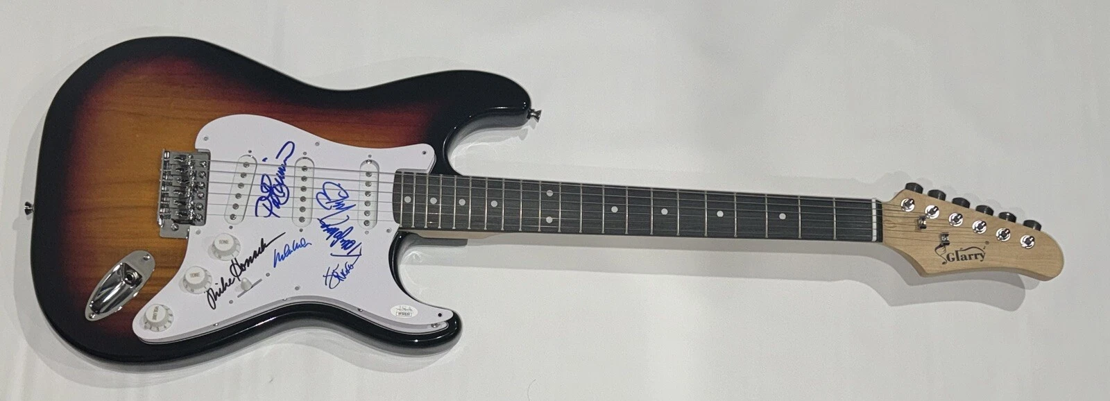 THE DOOBIE BROTHERS SIGNED GUITAR TOM PAT MCFEE HOSSACK MCDONALD SKUNK JSA COA