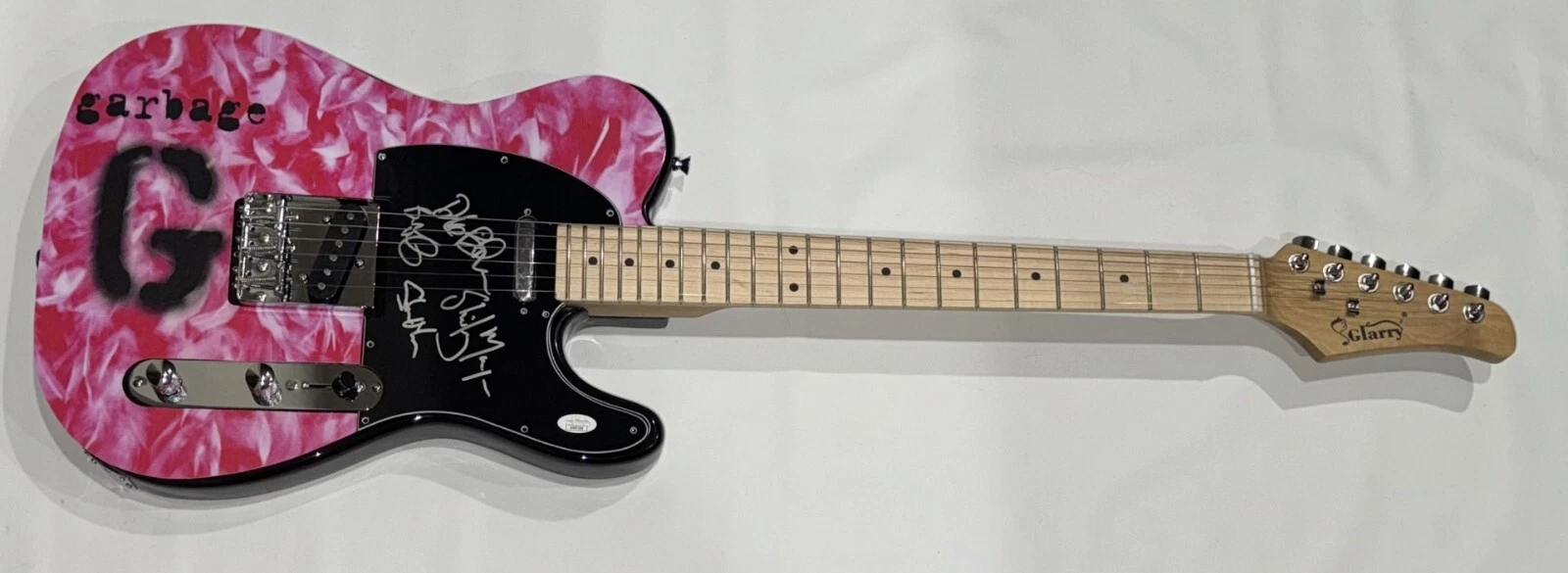 GARBAGE SIGNED PINK ELECTRIC GUITAR SHIRLEY MANSON DUKE STEVE BUTCH 4X JSA COA