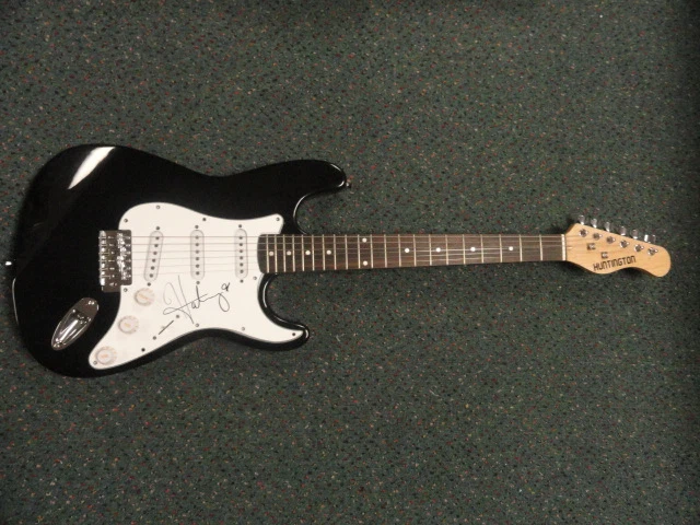 HALEY REINHART SIGNED ELECTRIC GUITAR AMERICAN IDOL