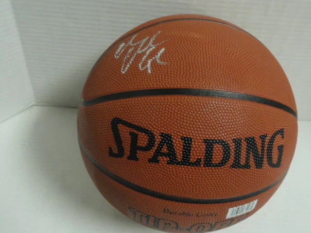 EARL CLARK SIGNED SPALDING BASKETBALL LOS ANGELES LAKERS STAR RARE