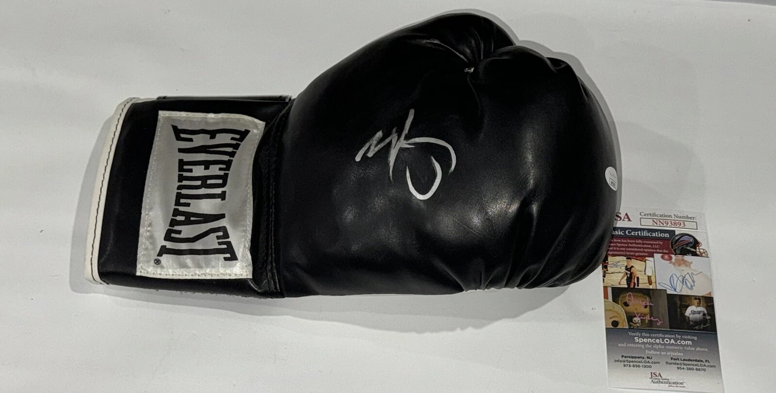 MARK WAHLBERG SIGNED BLACK EVERLAST BOXING GLOVE THE FIGHTER JSA COA