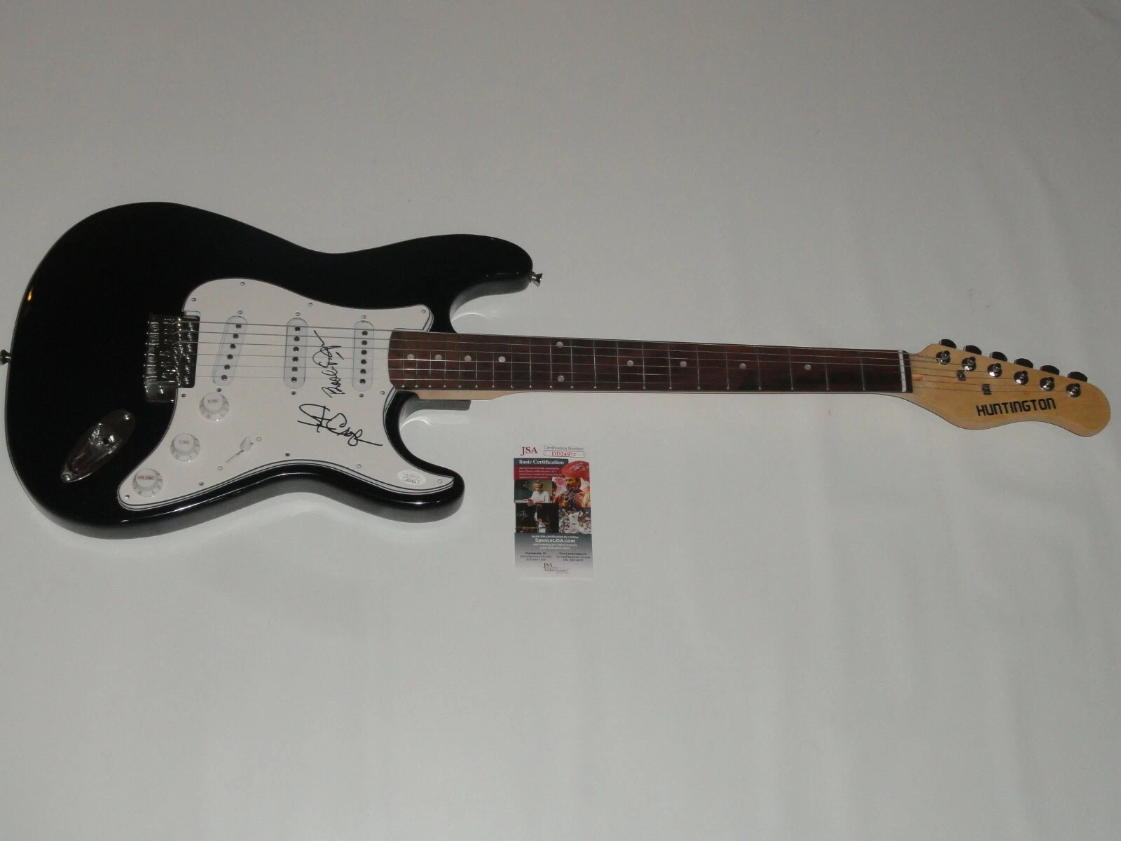 BOOKER T JONES & STEVE CROPPER SIGNED GUITAR BOOKER T & THE M.G.'S JSA COA