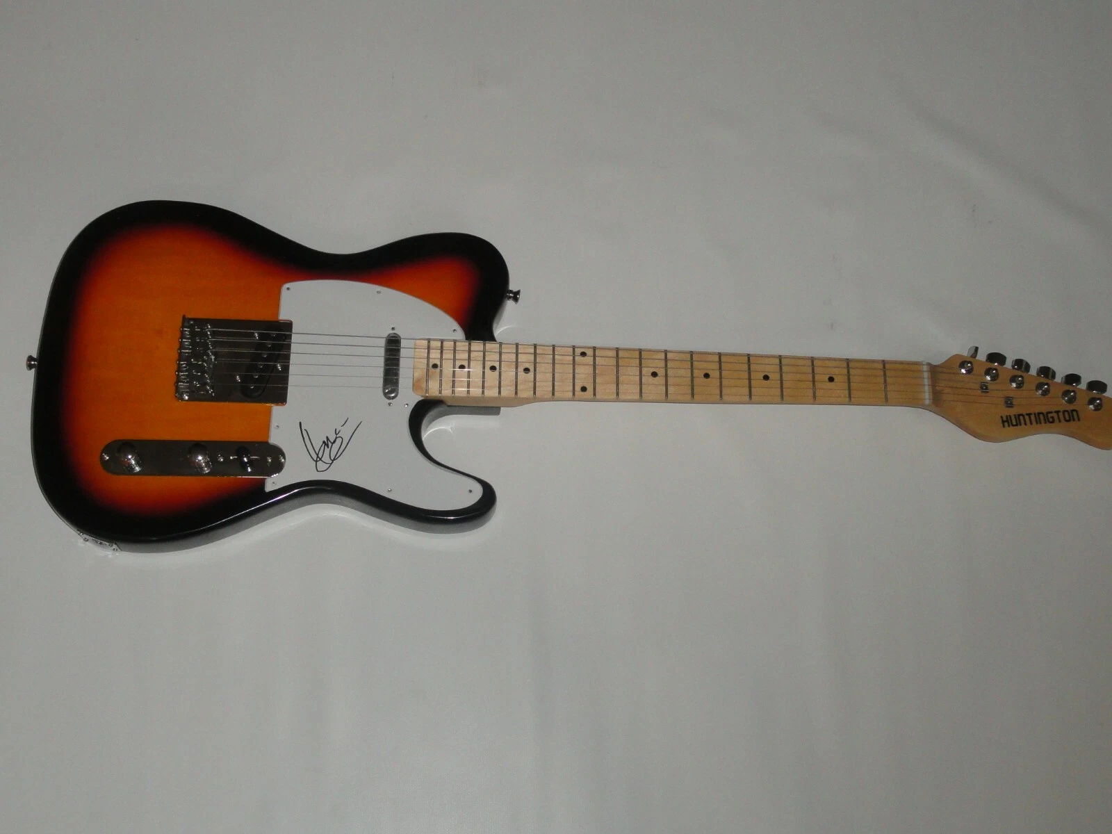 UNCLE KRACKER SIGNED SUNBURST ELECTRIC GUITAR FOLLOW ME PROOF RARE JSA COA