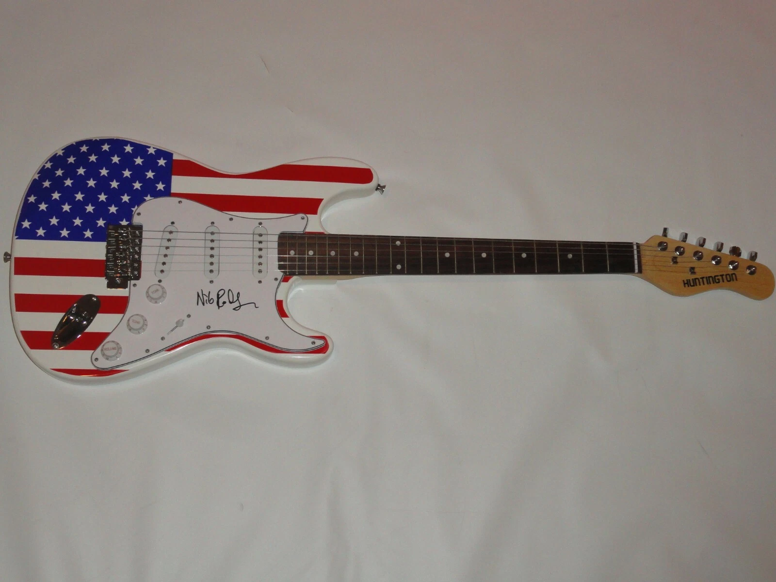 NILE RODGERS SIGNED USA FLAG ELECTRIC GUITAR CHIC PROOF VERY RARE JSA COA