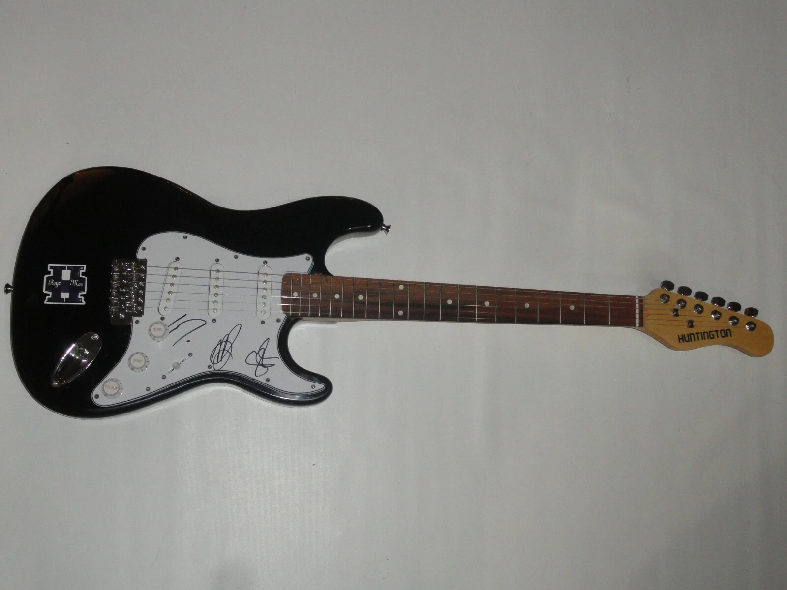 BOYZ II MEN SIGNED BLACK ELECTRIC GUITAR NATHAN SHAWN WANYA 3X PROOF JSA COA