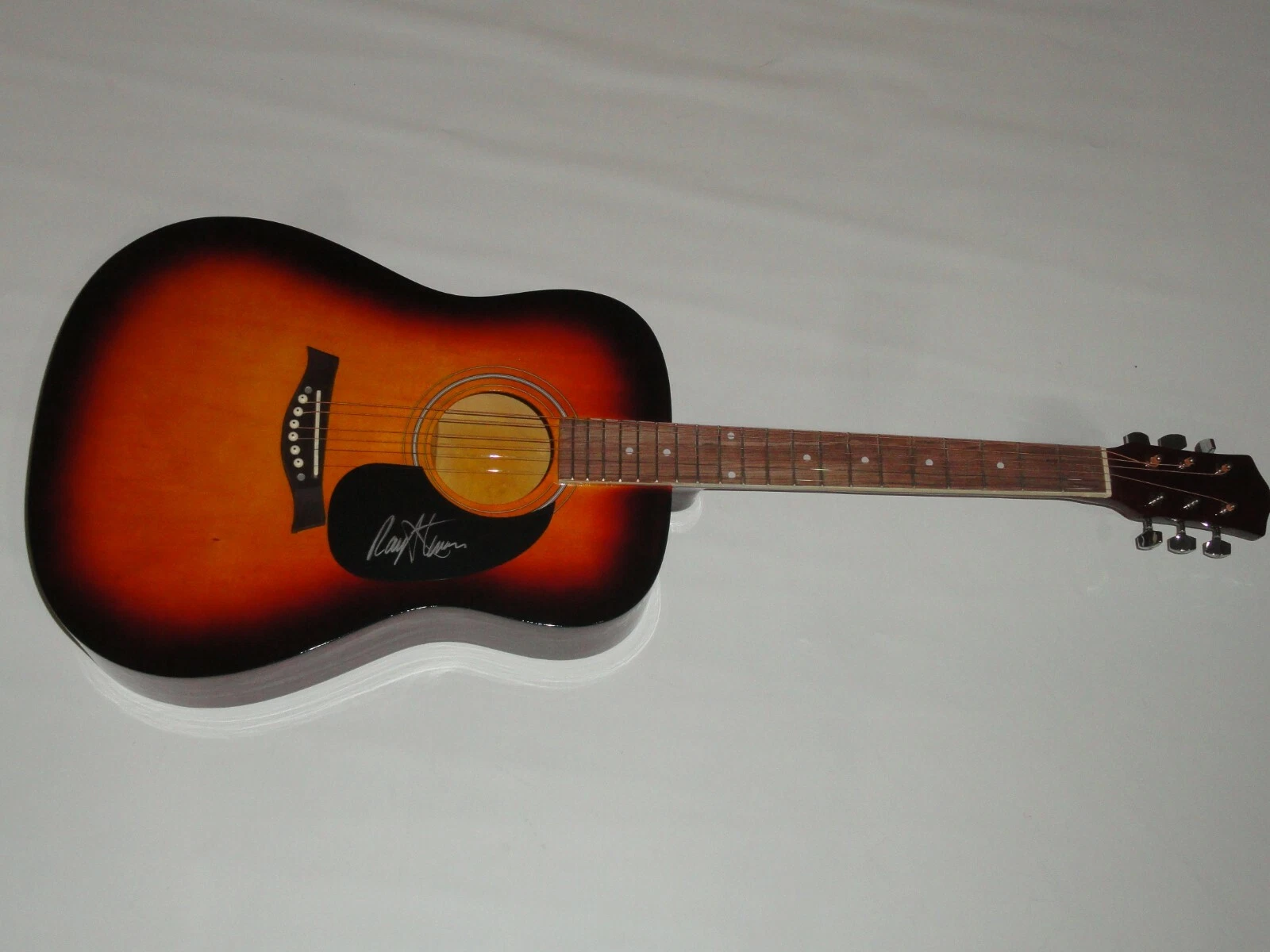 RAY STEVENS SIGNED FULL-SIZE SUNBURST ACOUSTIC GUITAR COUNTRY SUPERSTAR PSA COA