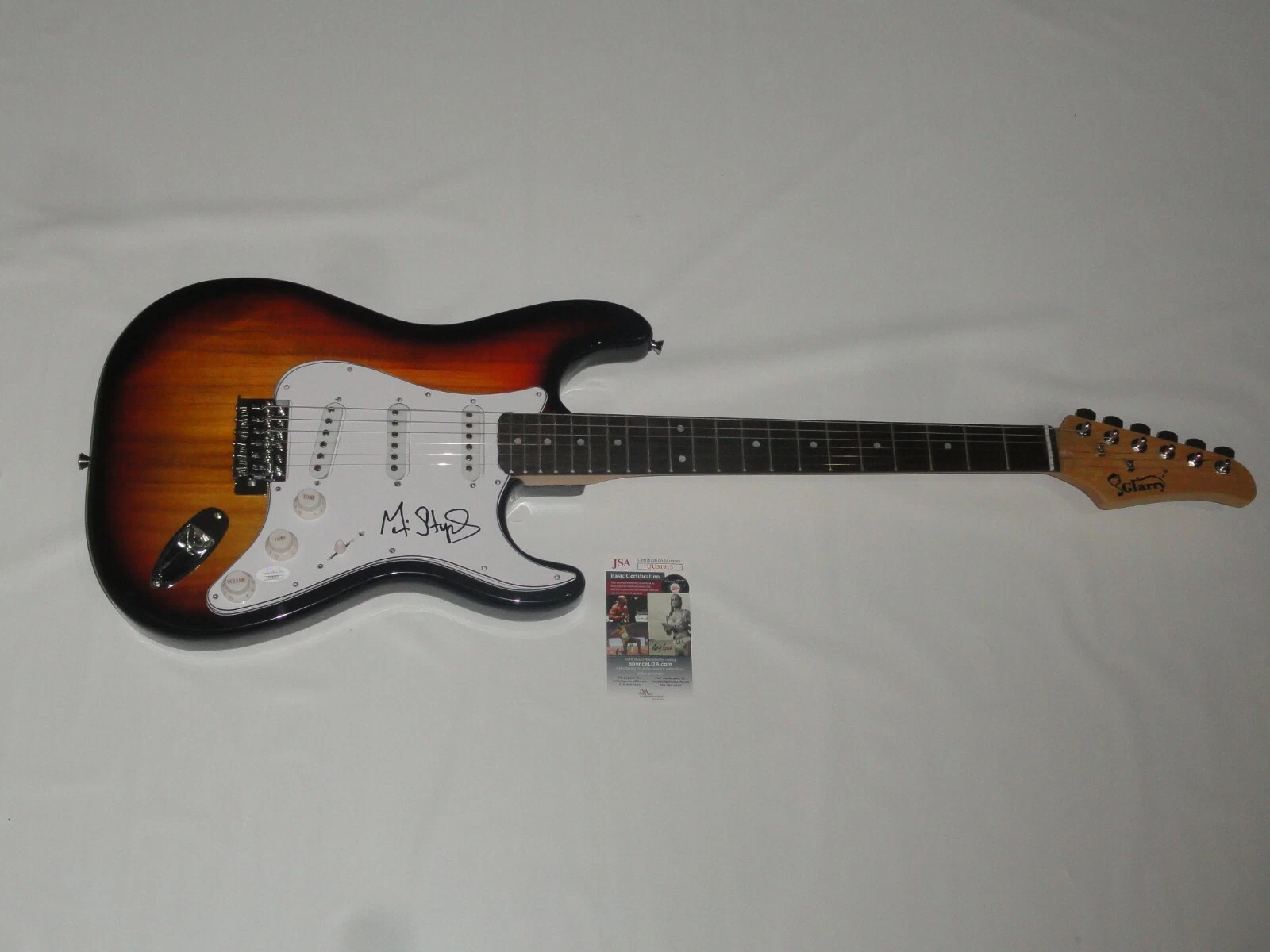 MAVIS STAPLES SIGNED SUNBURST ELECTRIC GUITAR THE STAPLE SISTERS JSA COA