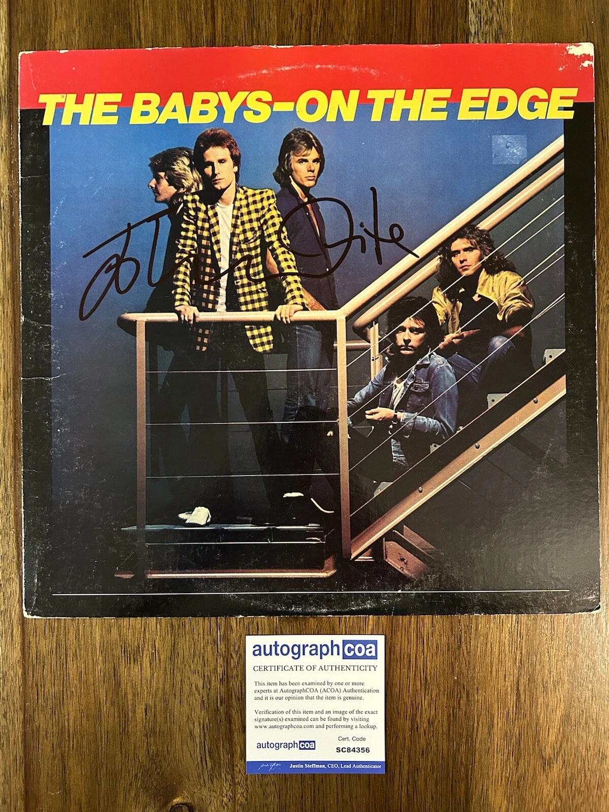 John Waite ‘The Babys’ Band Signed Vinyl Album ‘On The Edge’ ACOA COA LP
