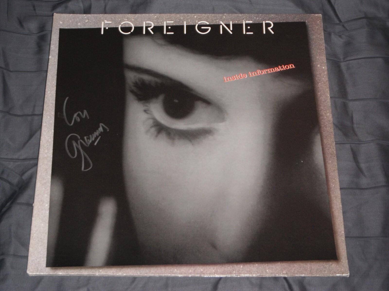 FOREIGNER LOU GRAMM SIGNED INSIDE INFORMATION VINYL ALBUM