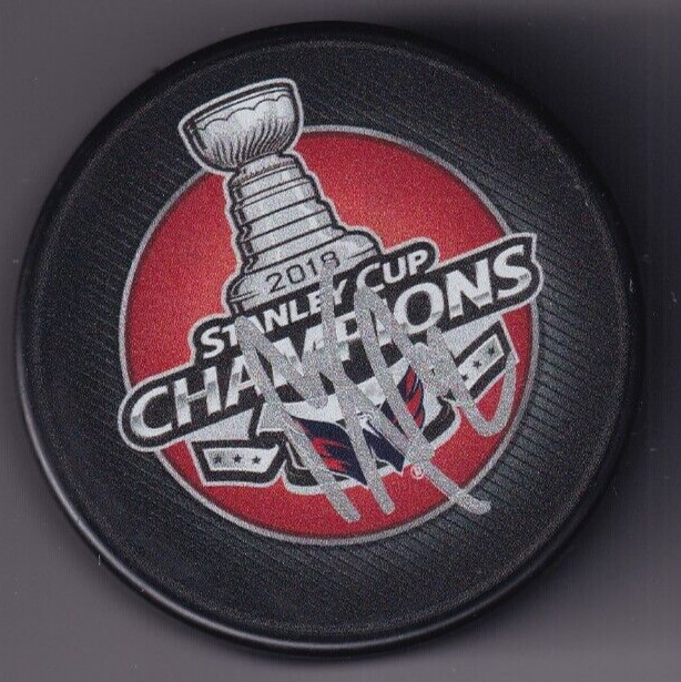 BARRY TROTZ signed (WASHINGTON CAPITALS) Stanley Cup Champions Hockey puck W/COA