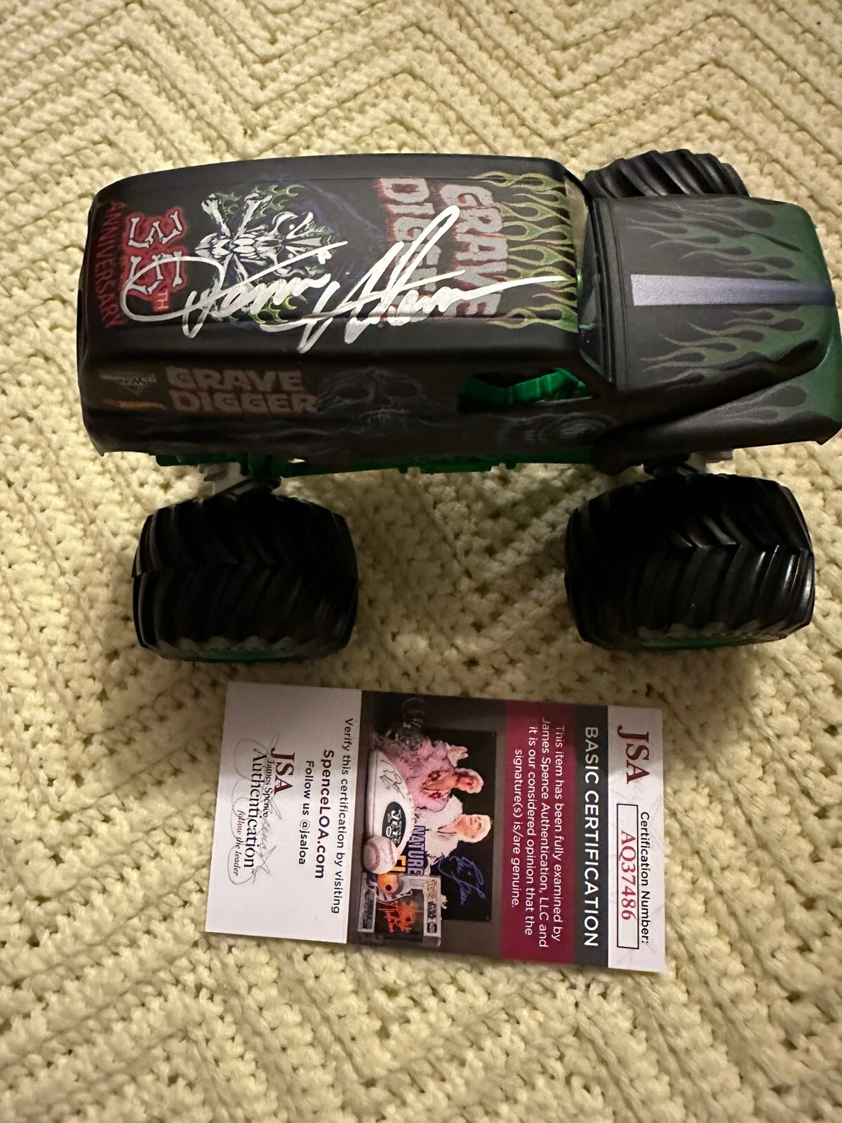 Dennis Anderson Signed Grave Digger 1/24 Scale Diecast JSA Authenticated COA